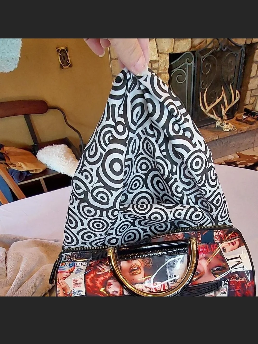 NWOT Y2K Glossy Magazine Cover Collage Satchel Crossbody Handbag Pop Art